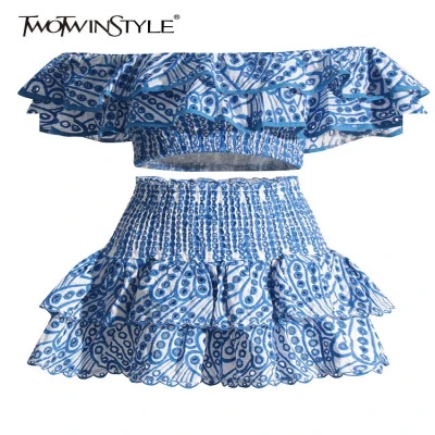 TWOTWINSTYLE طباعة قطعتين مجموعات للنساء مائل الرقبة قصيرة الأكمام بلايز عالية ا
